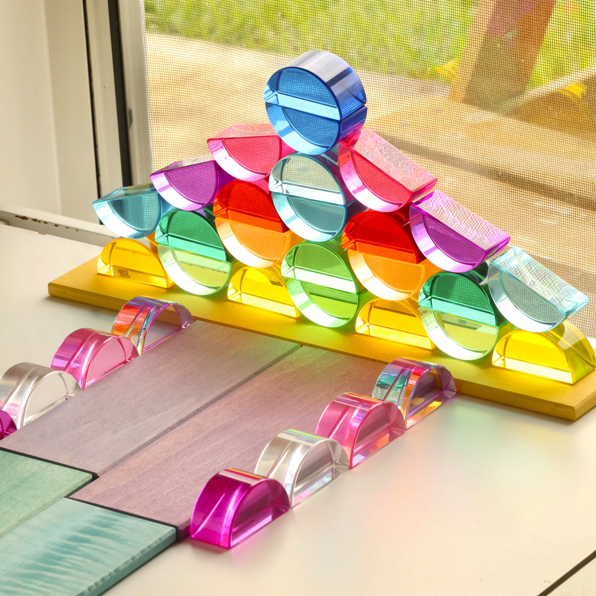 32 Lucite Semicircles™