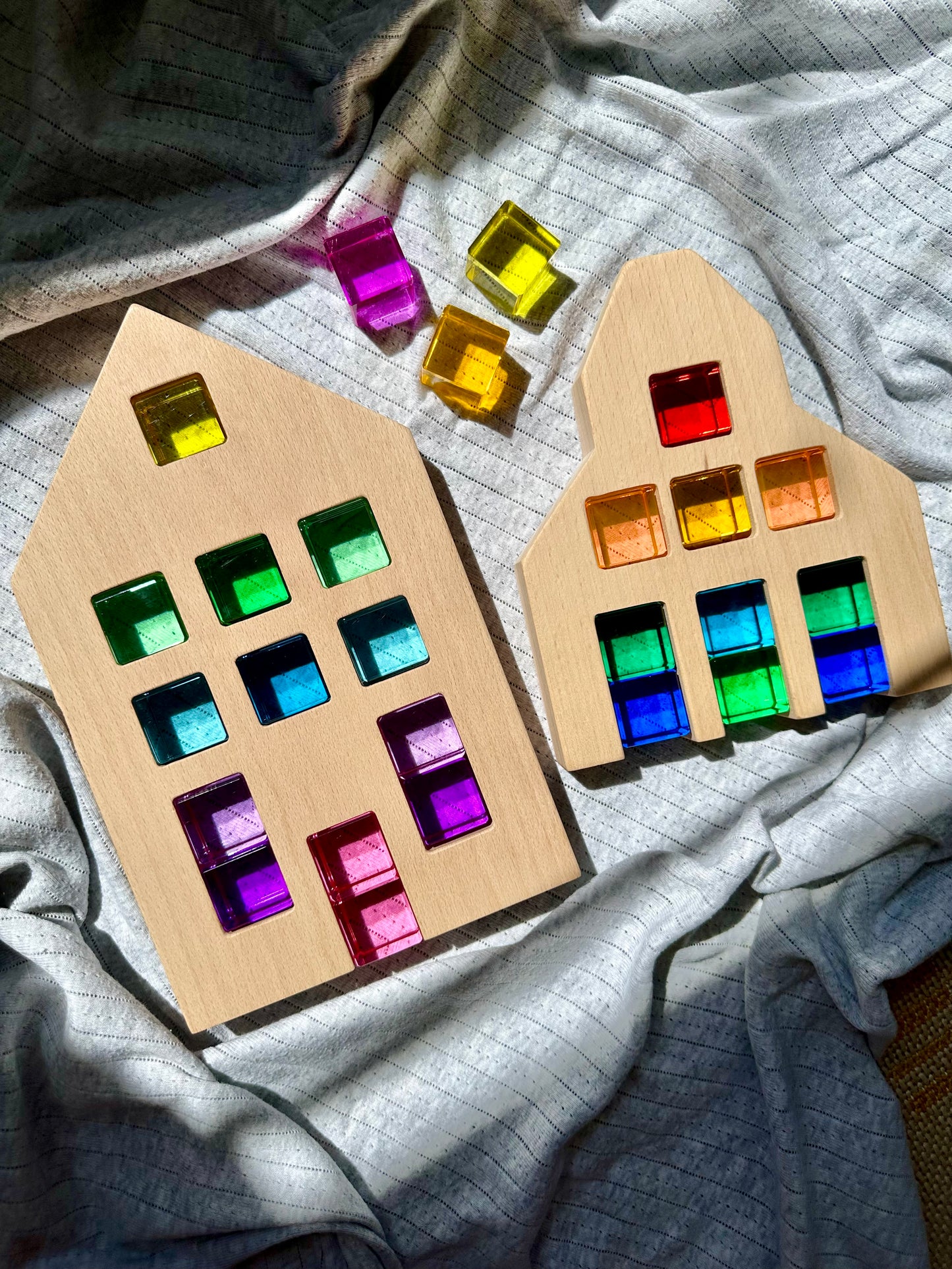 60 Rainbow-coloured Lucite Cube Blocks
