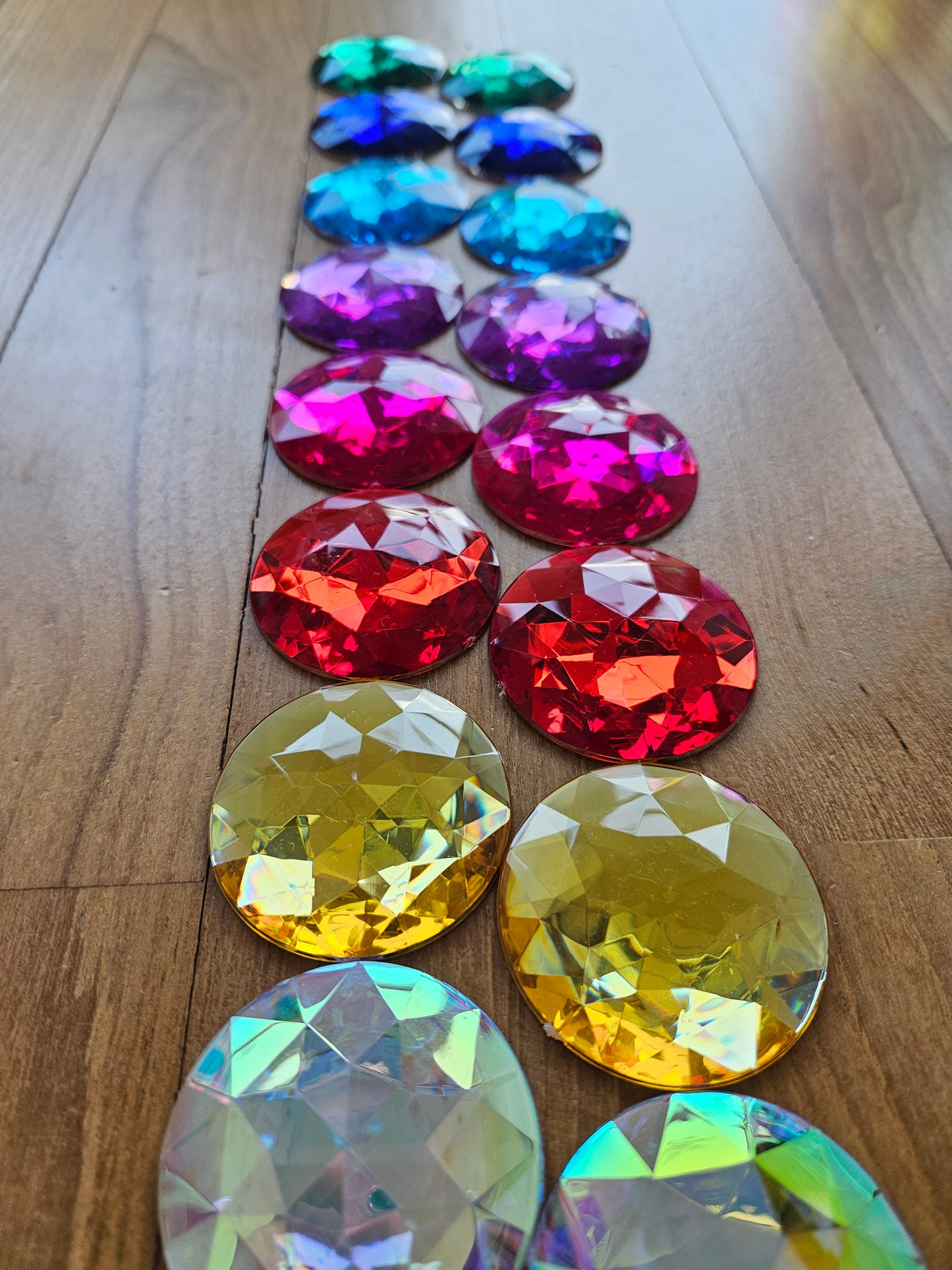 16 Large Round Jewels