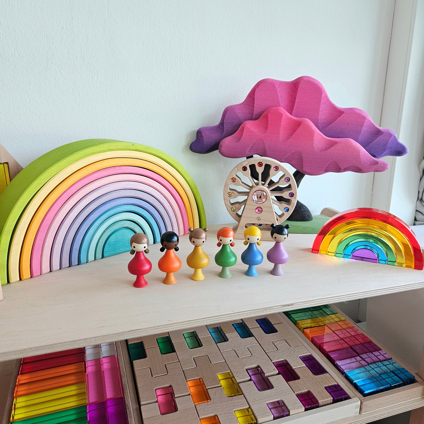 CLiCQUES Rainbow Girl Peg Dolls