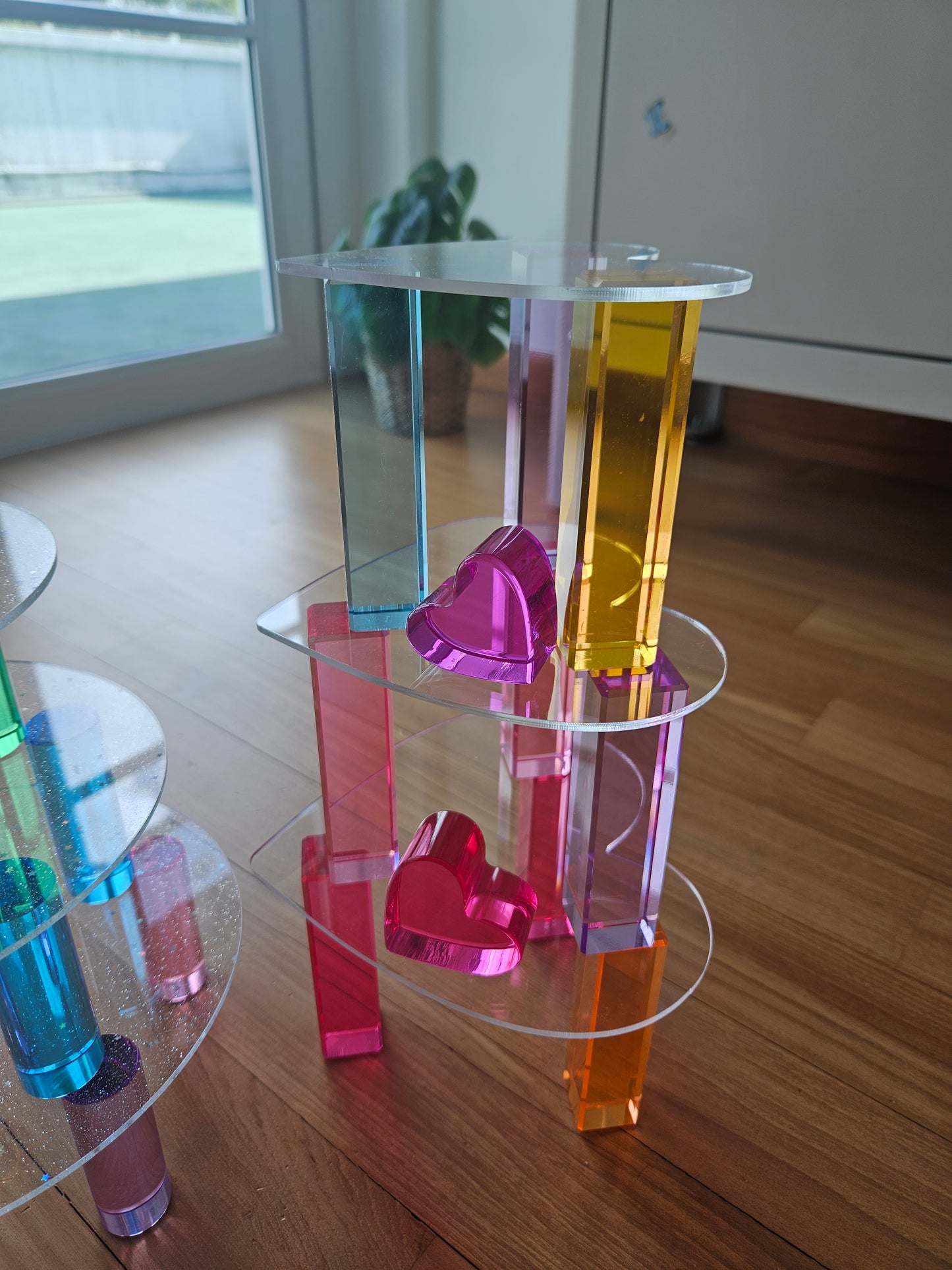 6 Clear Heart Acrylic Platforms™