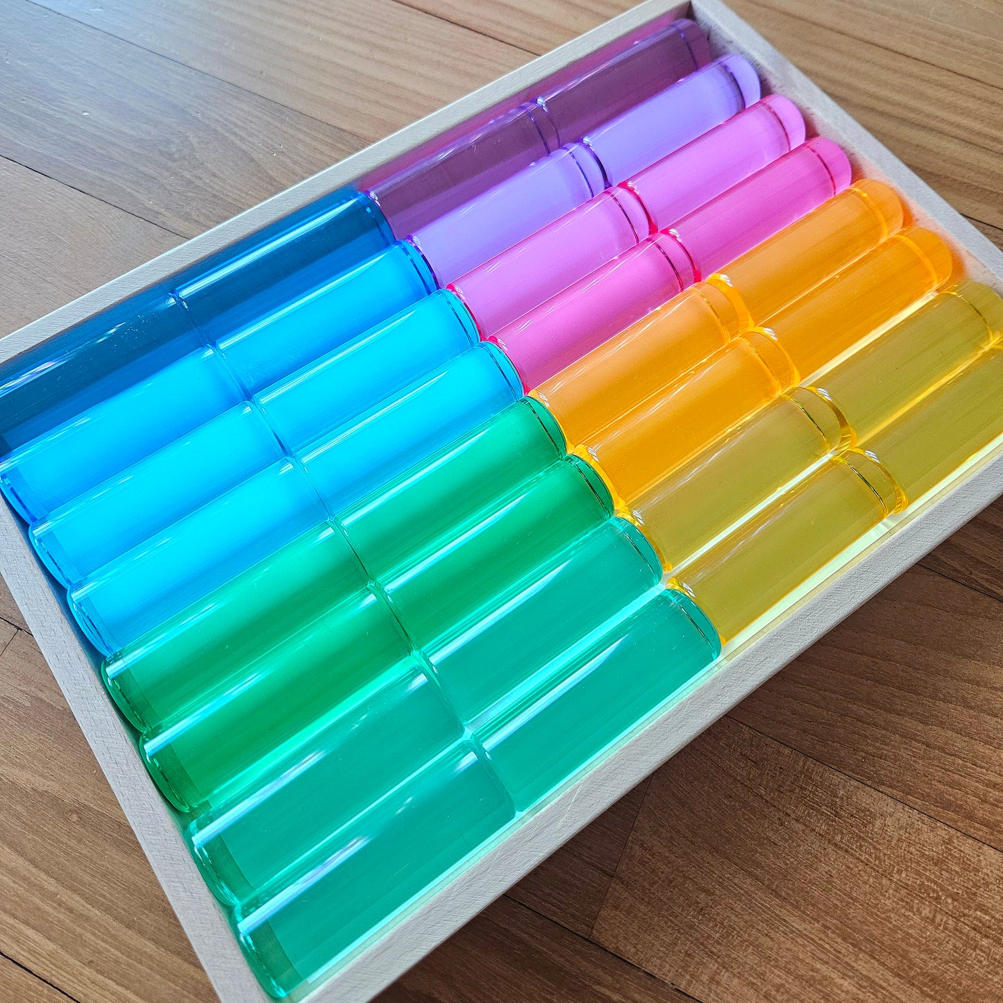 32 Medium Cylindrical Columns (Pastel)