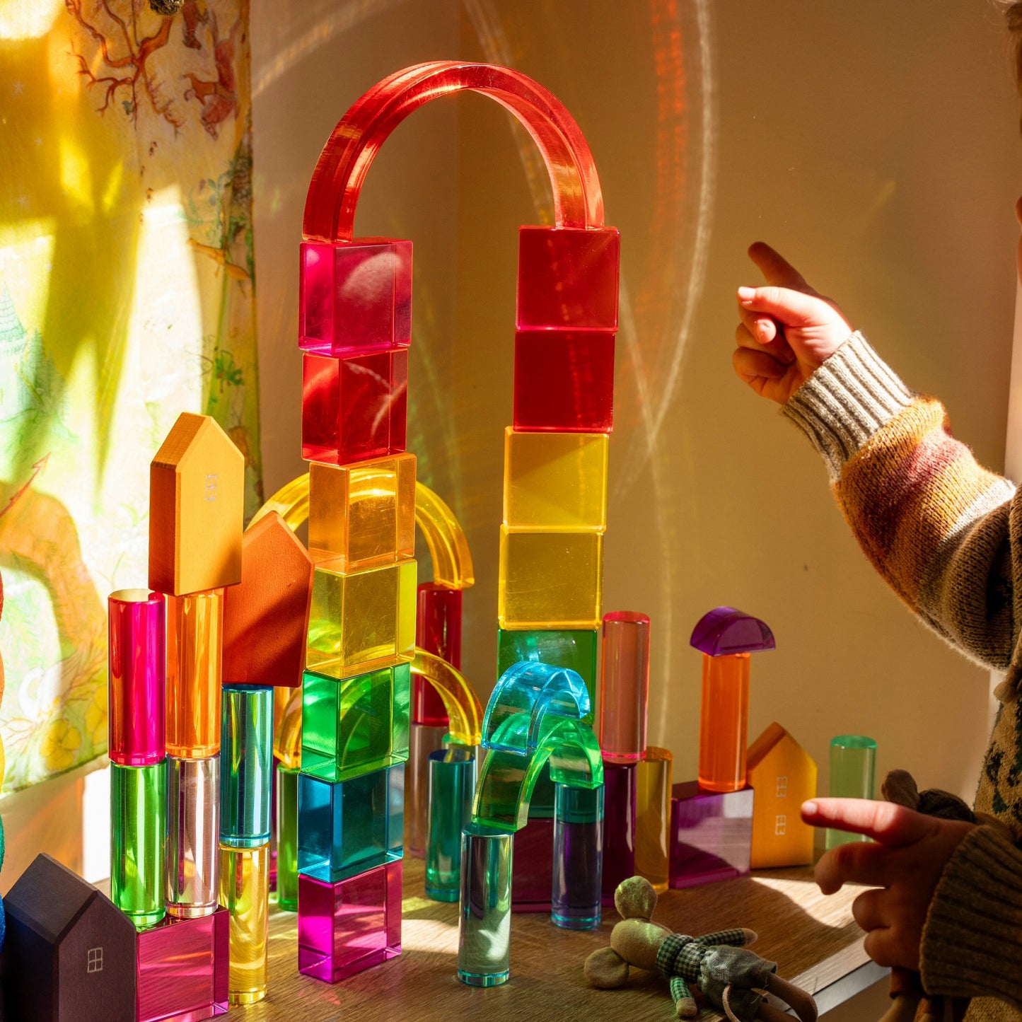 16 Majestic Lucite Squares™