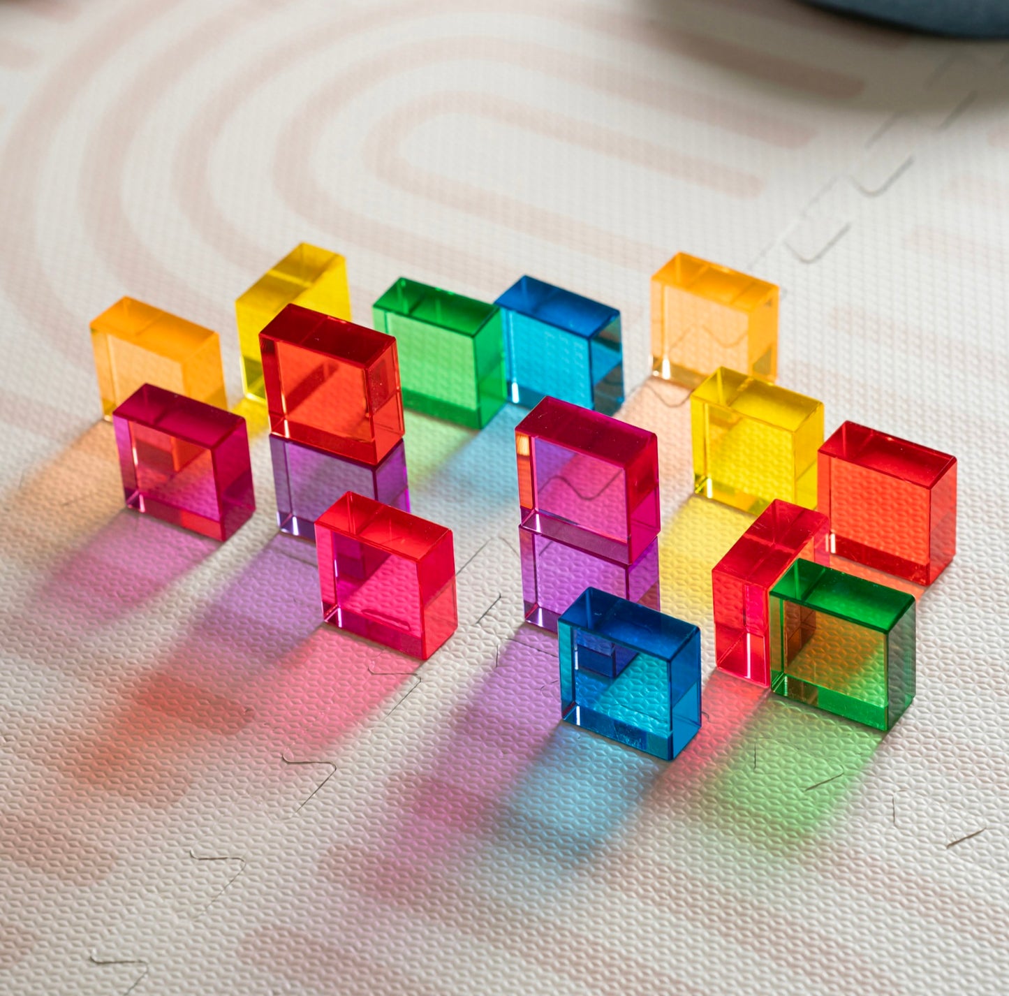 16 Majestic Lucite Squares™