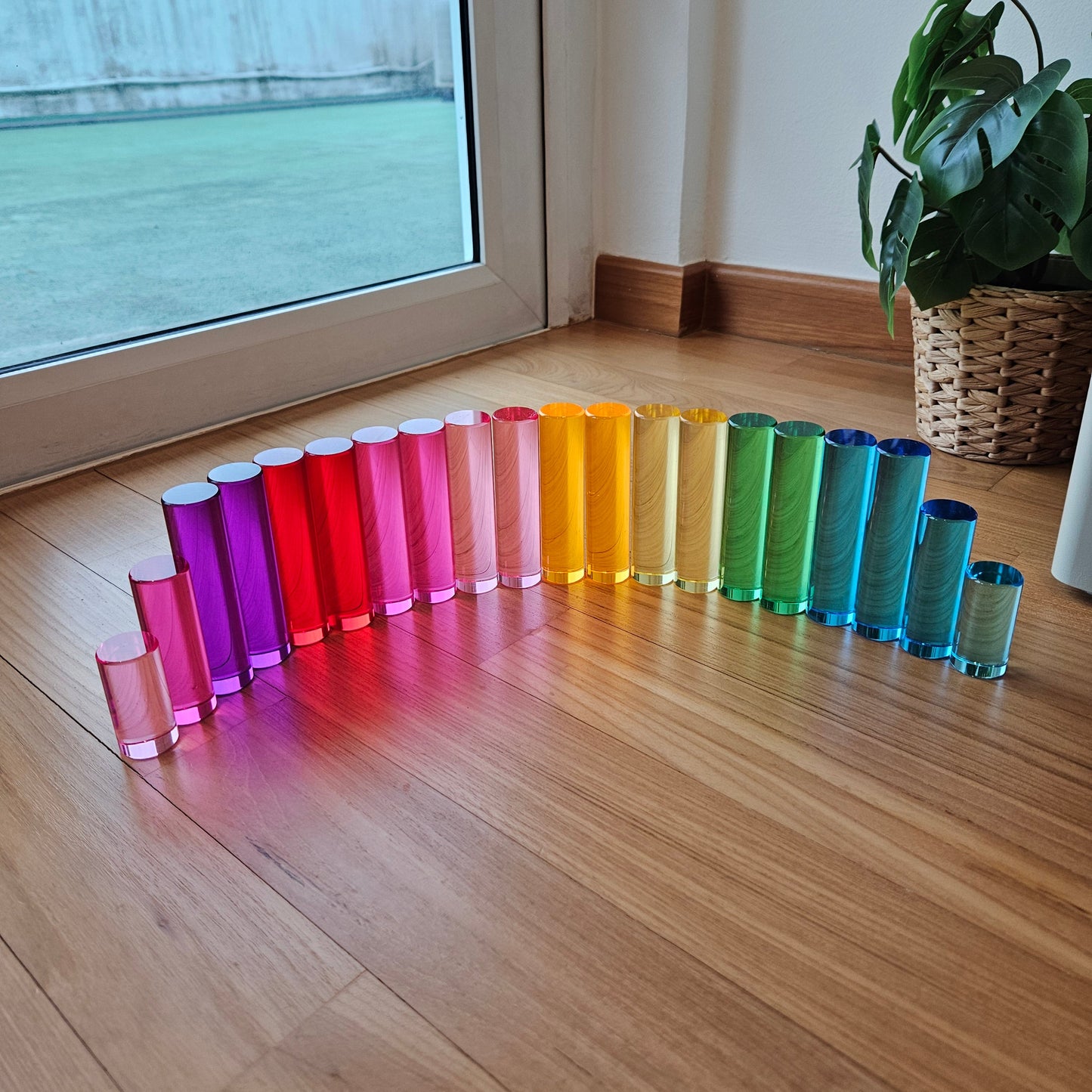 16 Lucite Cylindrical Pillars™