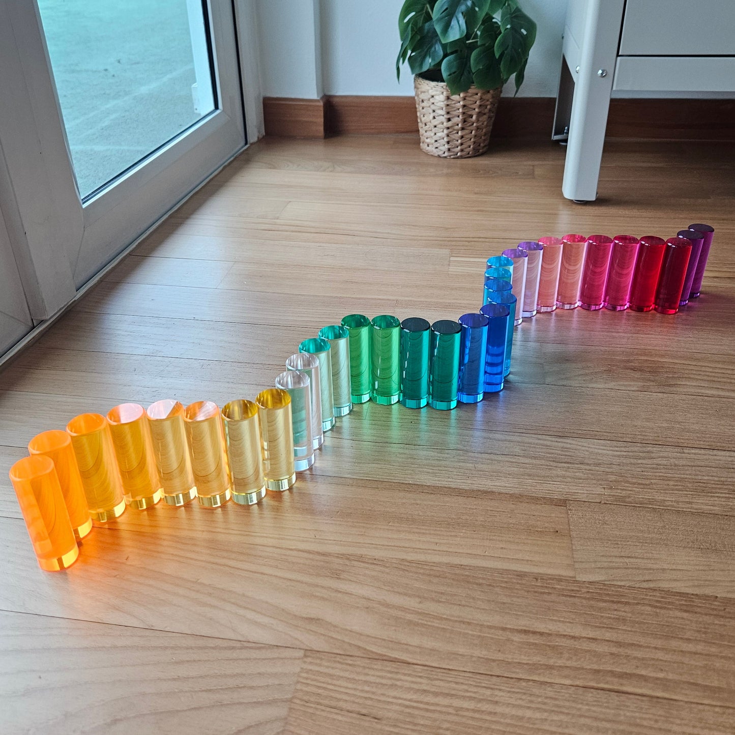 32 Medium Cylindrical Columns (Vibrant)