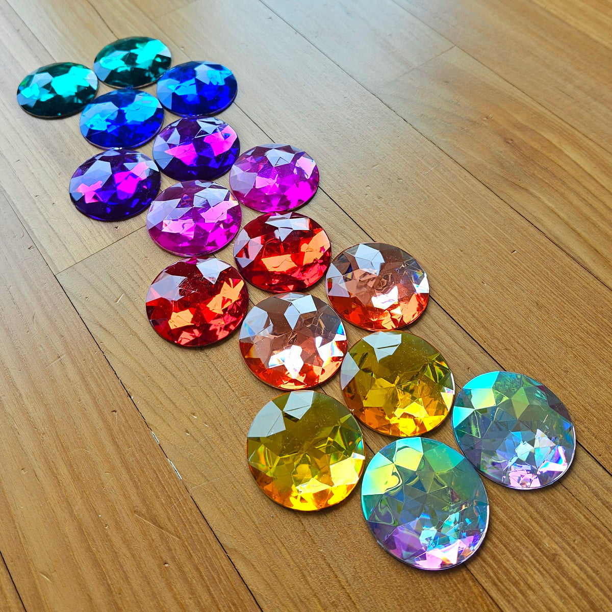16 Large Round Jewels (Rainbow)