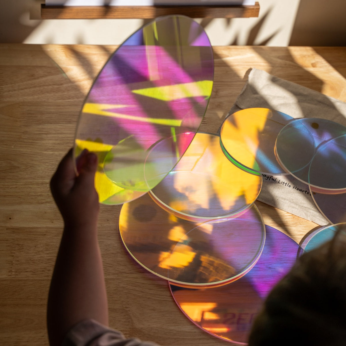 8 Iridescent Circle Acrylic Platforms