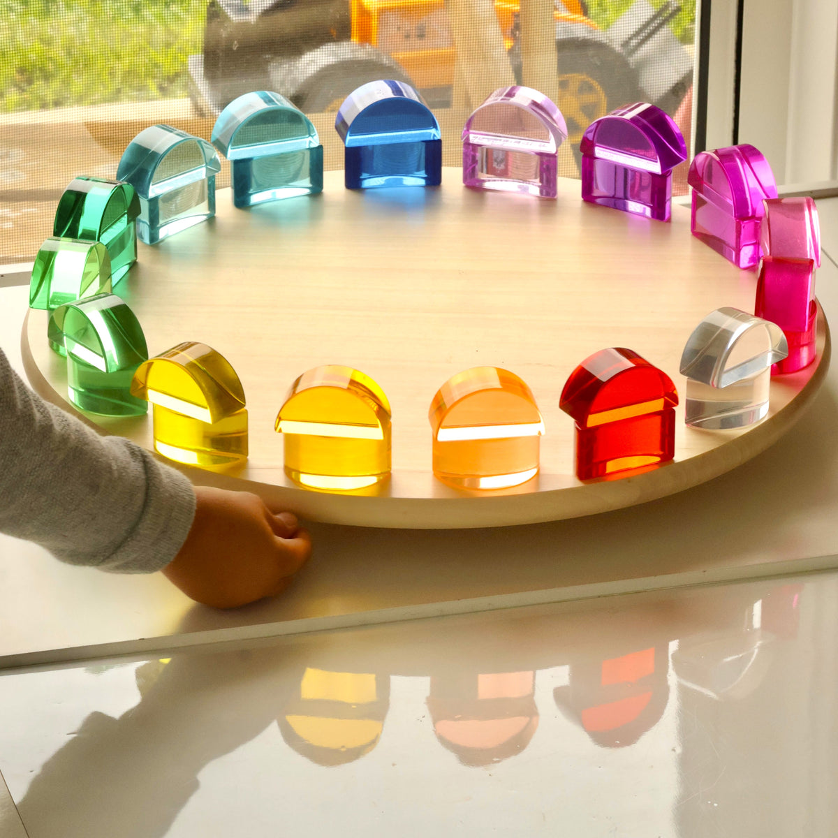 32 Lucite Semicircles™
