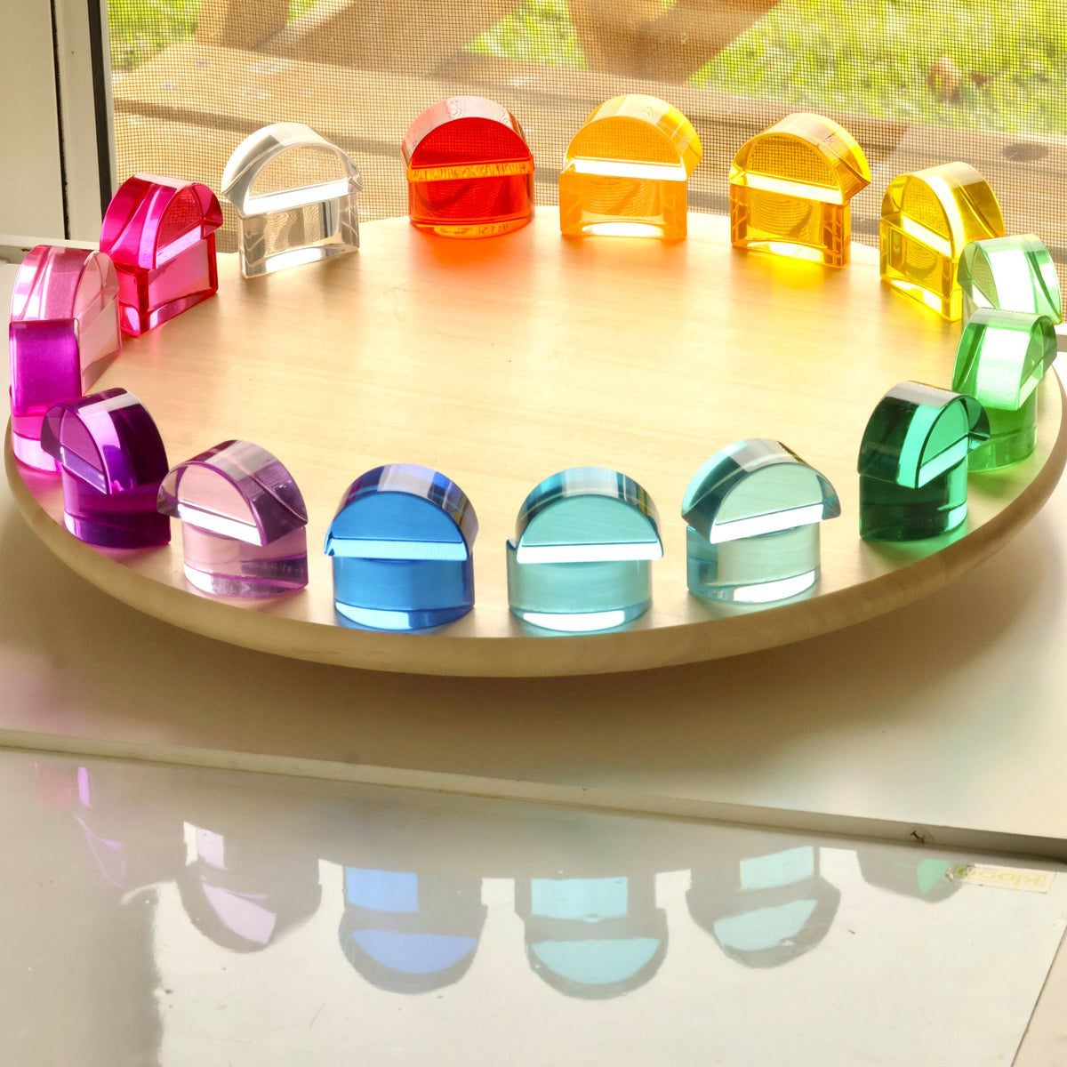 32 Lucite Semicircles™