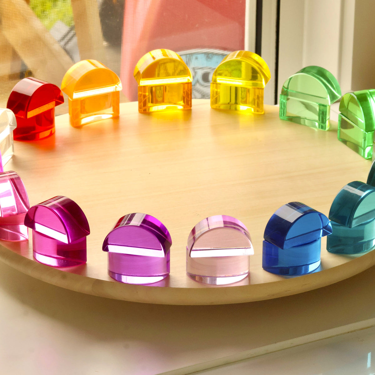 32 Lucite Semicircles™