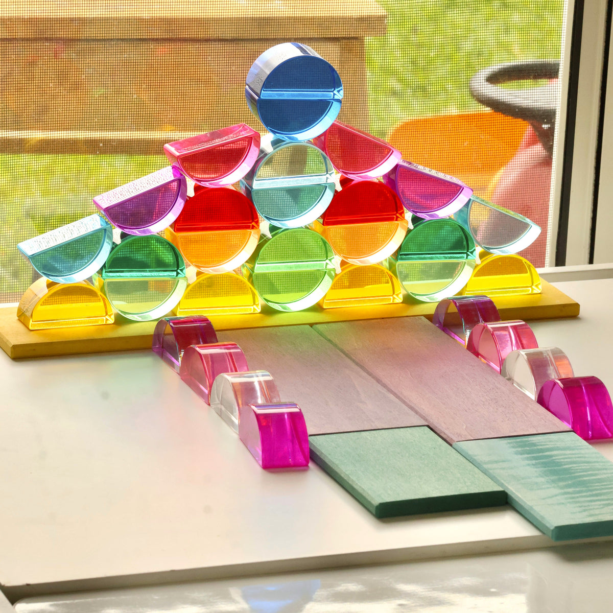 32 Lucite Semicircles™