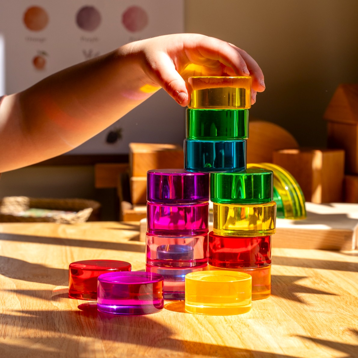 16 Majestic Lucite Rounds™
