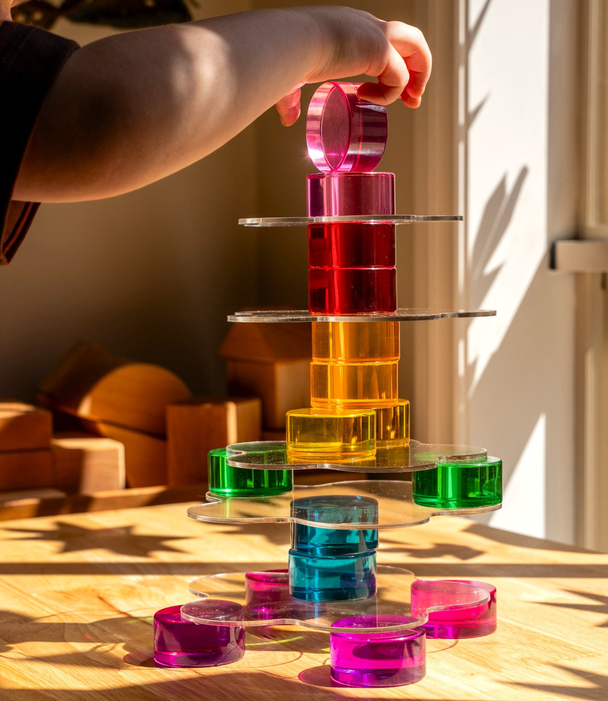 16 Majestic Lucite Rounds™