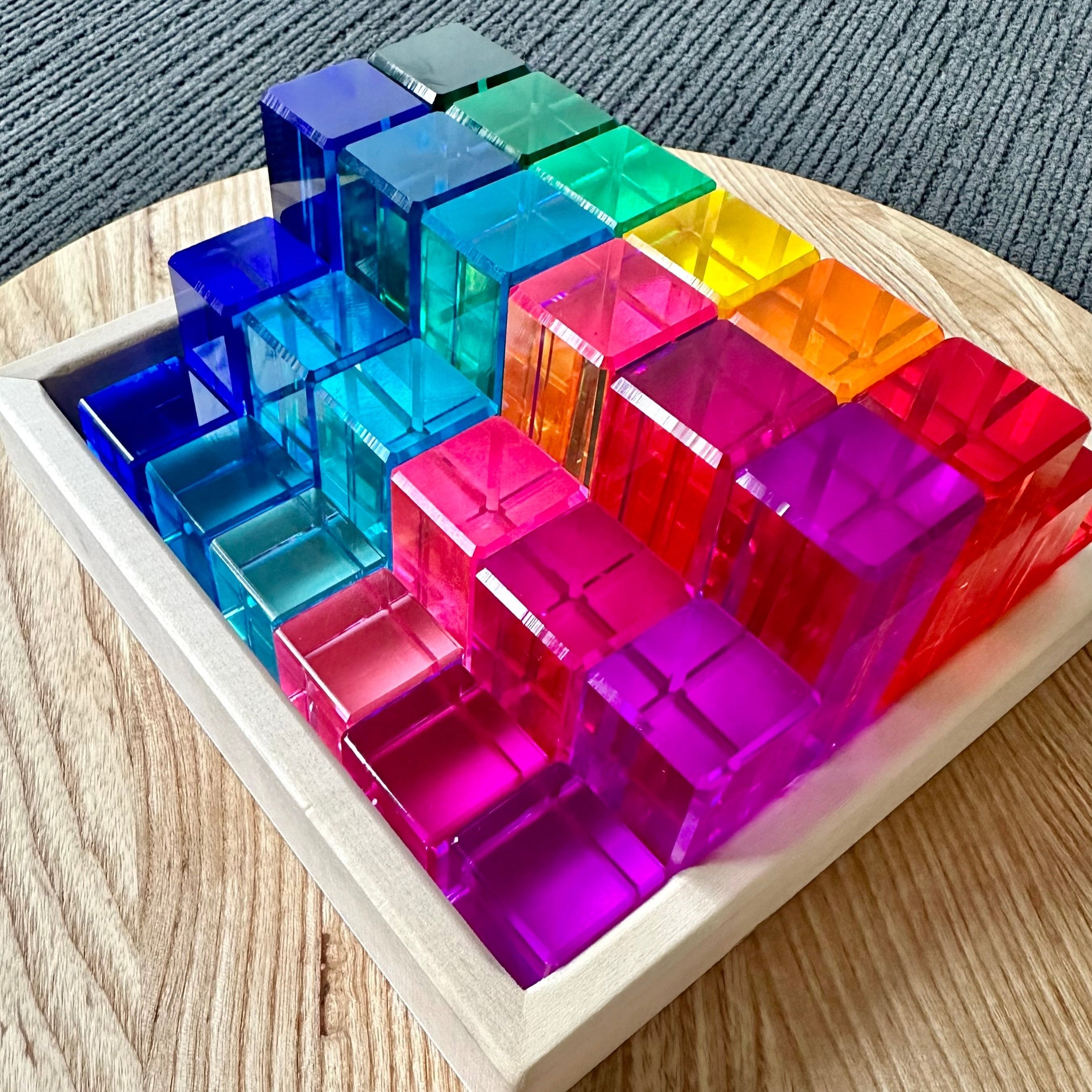 Lucite Rocks High Quality Lucite - Reflective & Crystal-clear Cubes and Blocks ...