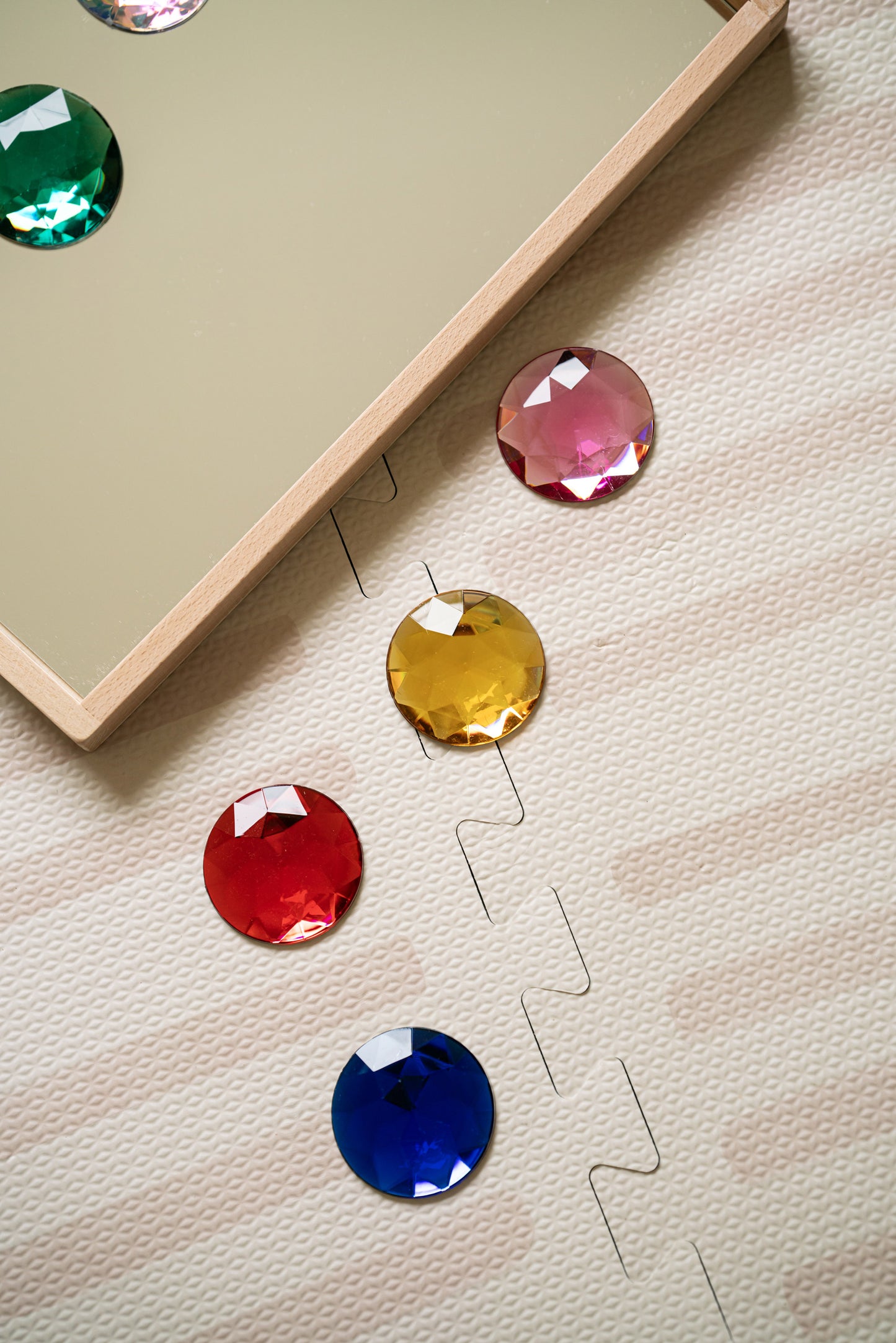 16 Large Round Jewels