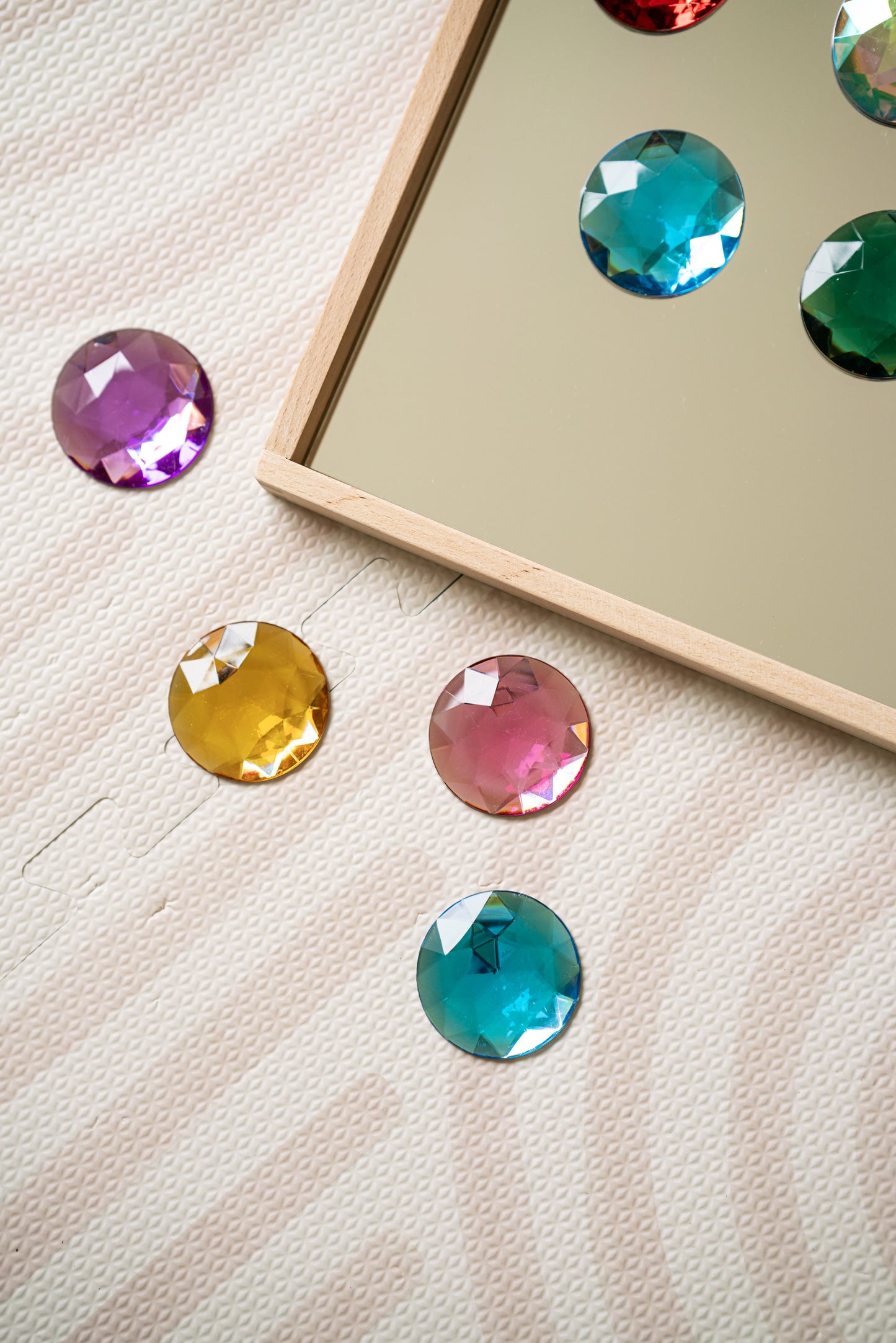 16 Large Round Jewels