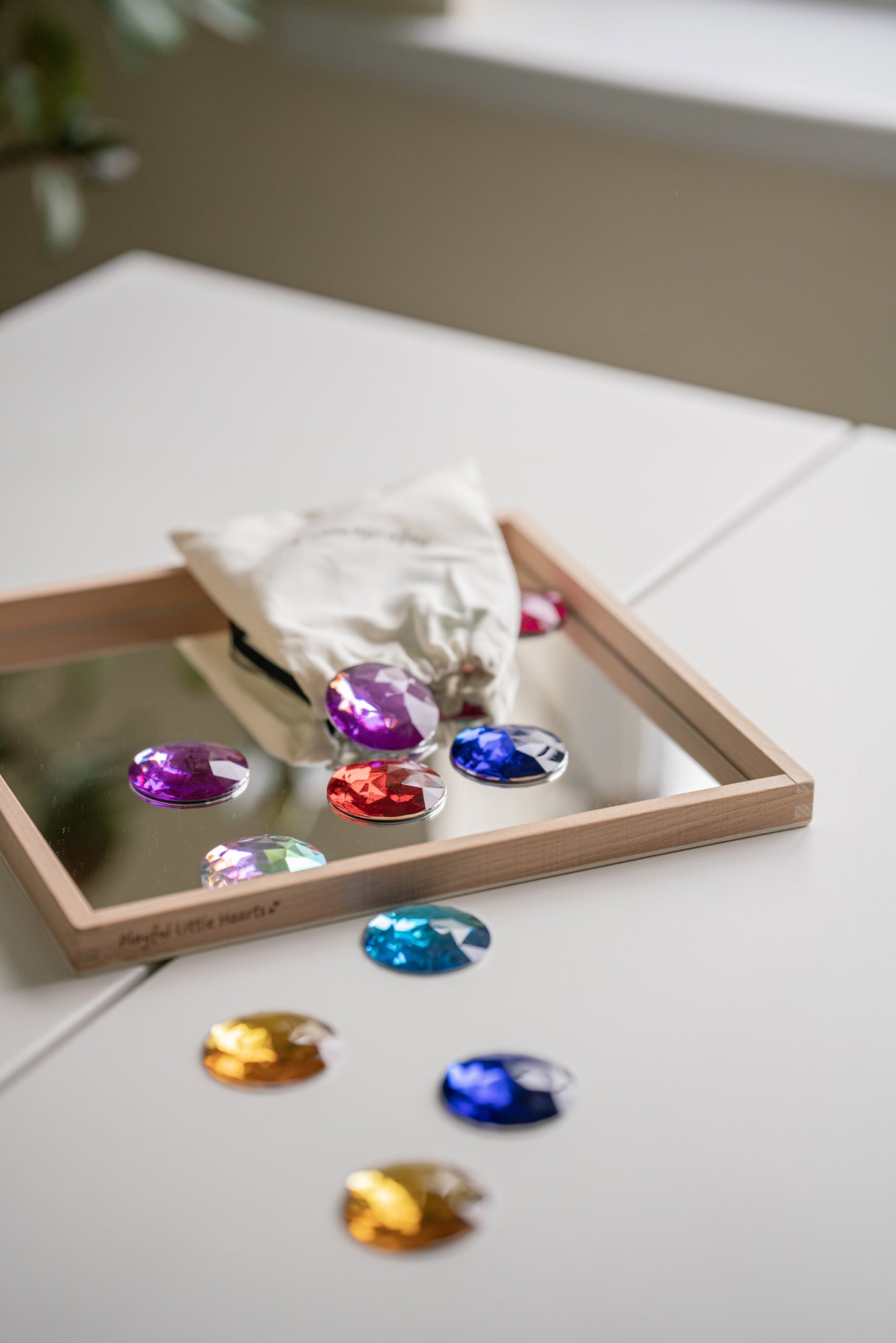 16 Large Round Jewels