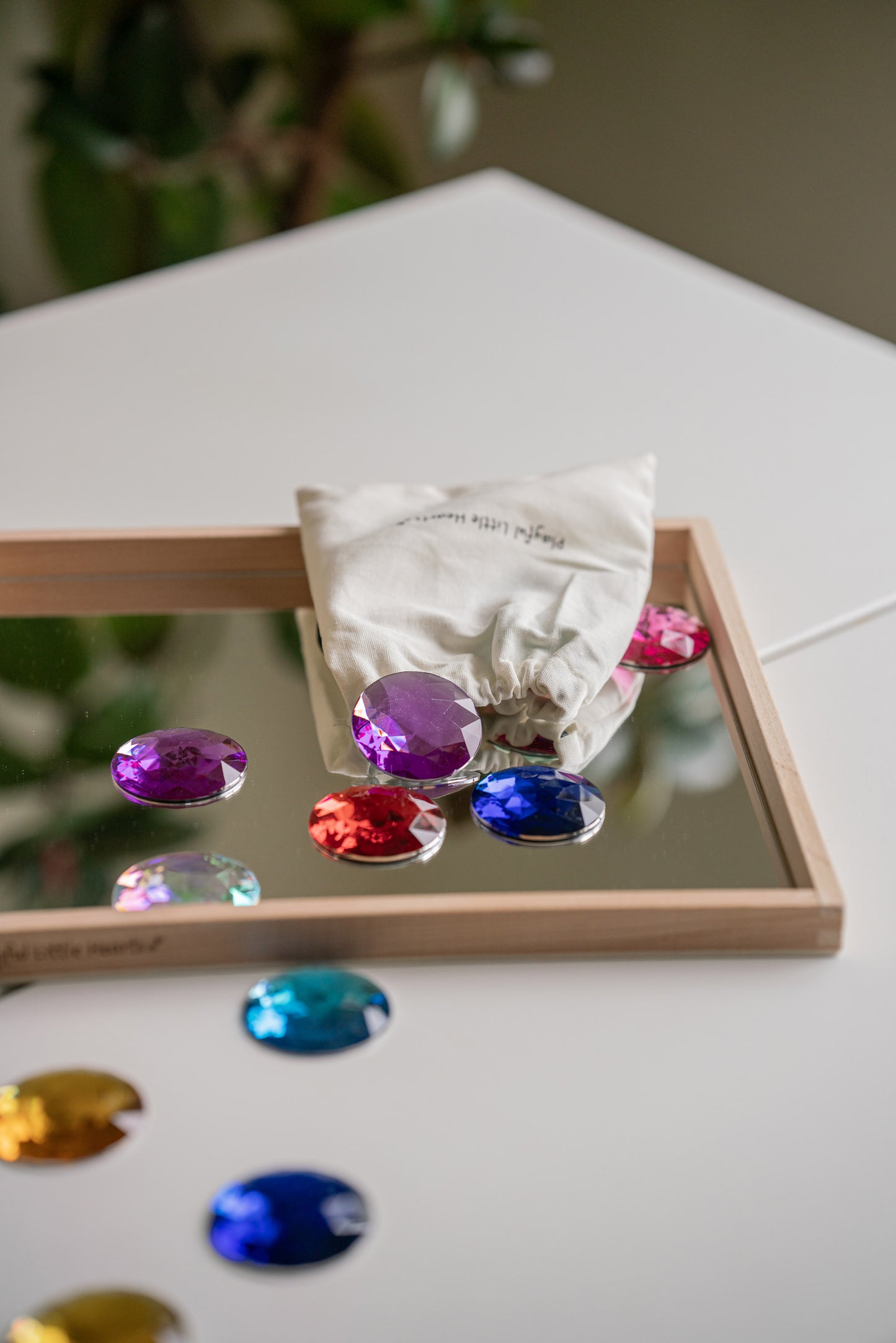 16 Large Round Jewels