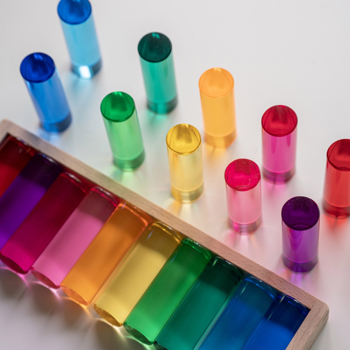 20 Medium Cylindrical Columns (Rainbow)