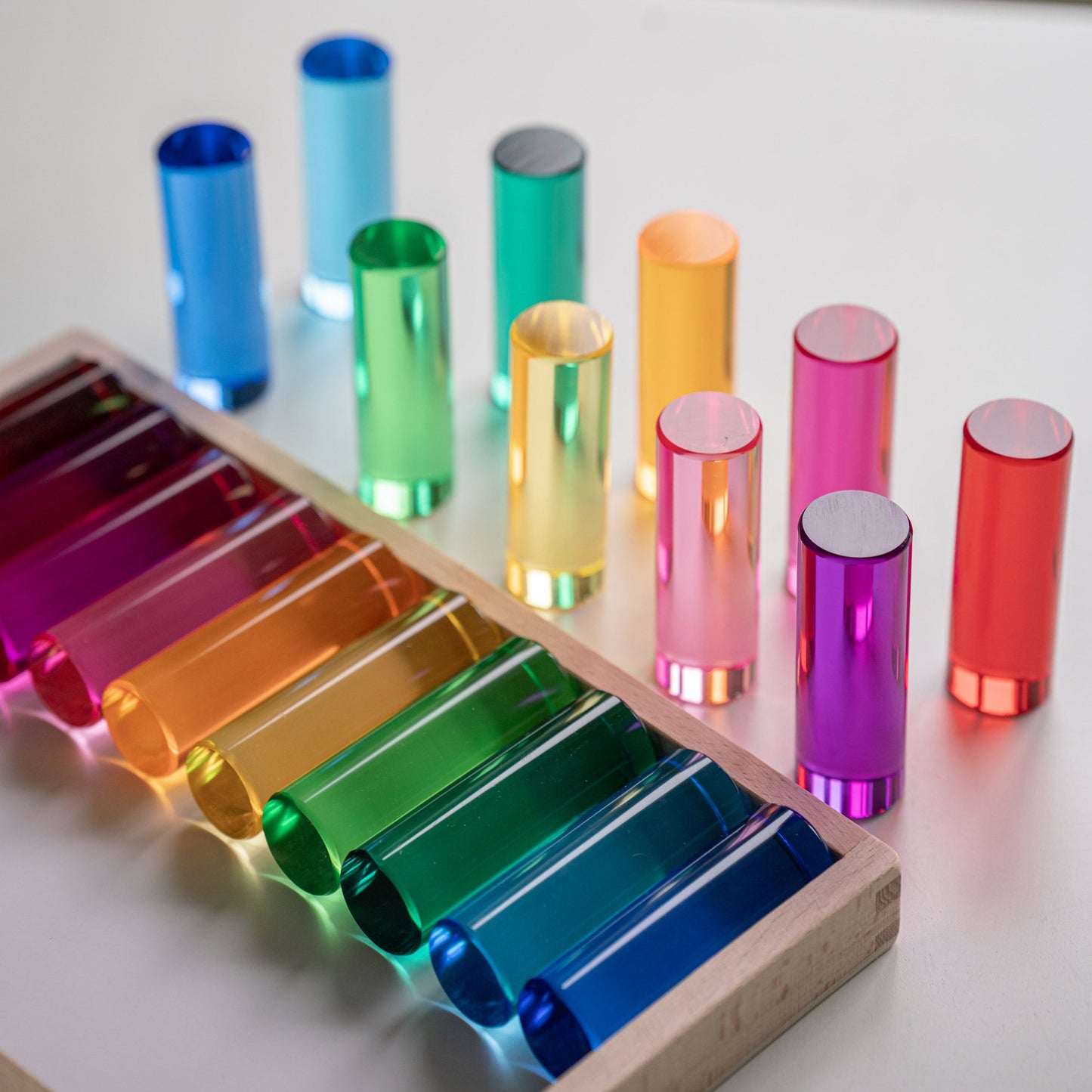 20 Medium Cylindrical Columns (Rainbow)